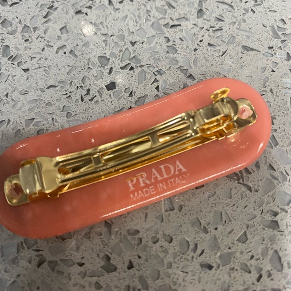 Prada coral pink hair clip, no box - Picture 5 of 7